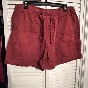 Old Navy rust colored shorts size L